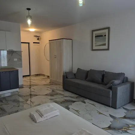 Epava Sunset Apartment