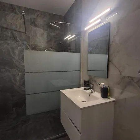 Epava Sunset Apartment